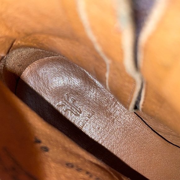 Frye Women's Genuine suede Leather Engineer Ankle Buckle Boot 7B. - Picture 5 of 5